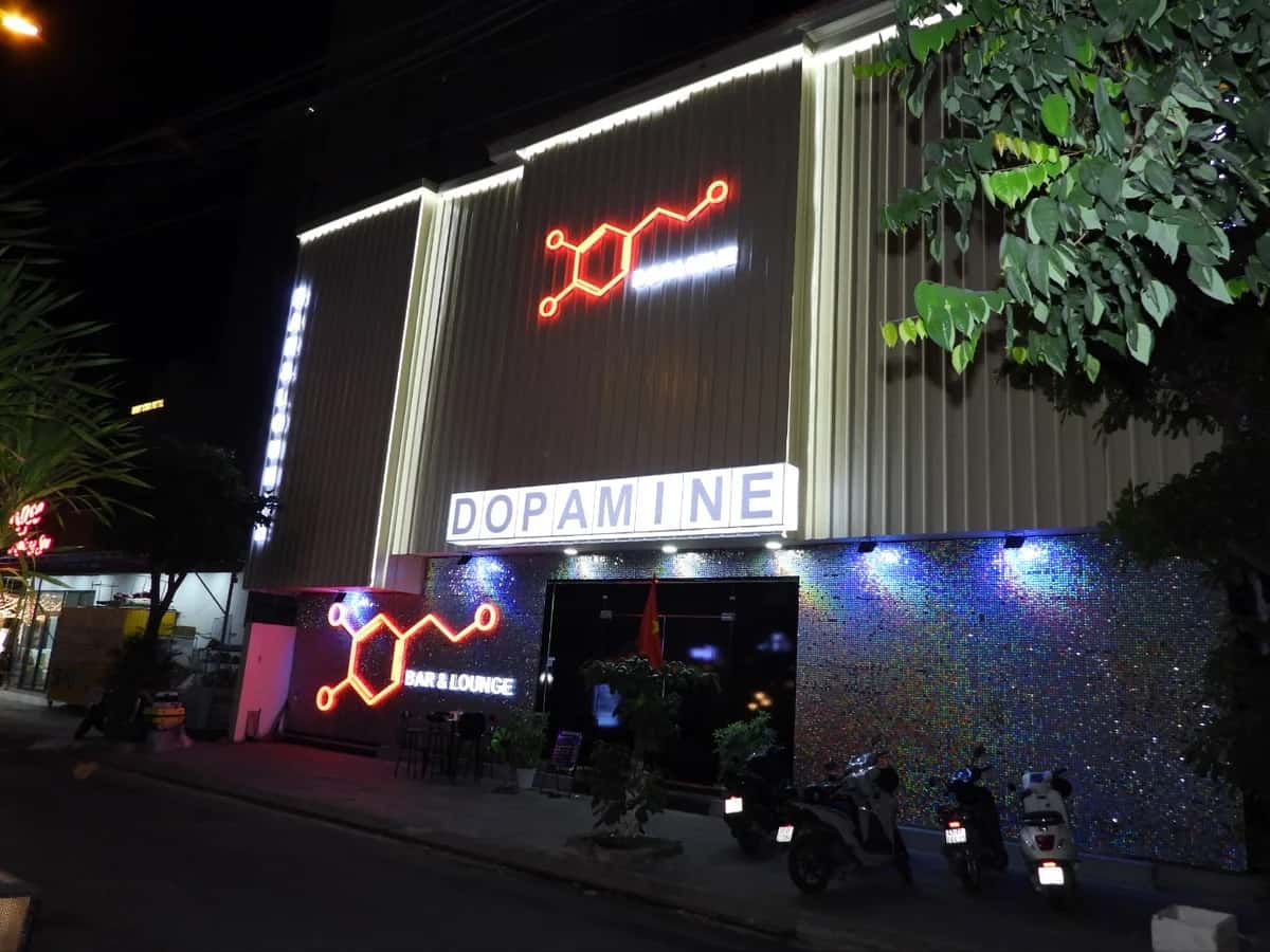 도파민 라운지 DOPAMINE BAR & LOUINGE