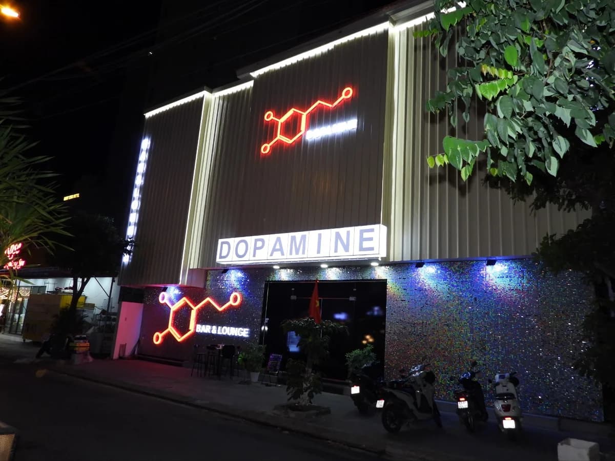 도파민 라운지 DOPAMINE BAR & LOUINGE